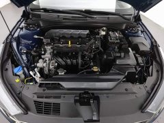 Hyundai Elantra 1.5L CVT Luxury - ფოტო 6
