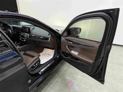 BMW 5 Series Facelift 530Li Luxury M Sport Package - ფოტო 9