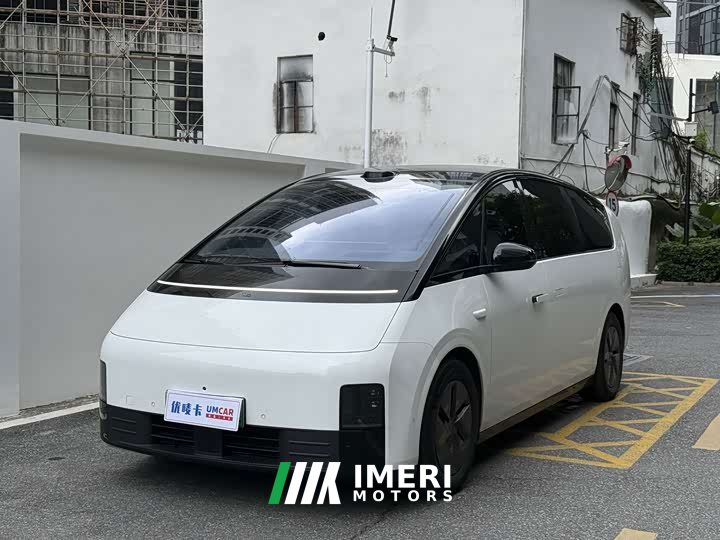 Li Auto MEGA Home Family Edition