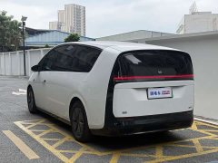 Li Auto MEGA Home Family Edition - ფოტო 4
