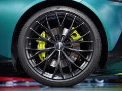Aston Martin V8 Vantage 4.0T V8 F1 Edition Coupe - ფოტო 2
