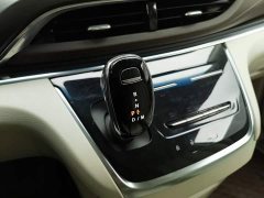 Buick GL8 Land Business Class Comfort Edition - ფოტო 13