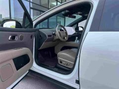 Li Auto i6 Four-Wheel Drive Standard Edition - ფოტო 4