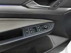 Volkswagen Golf Facelift 300TSI Pro - ფოტო 9