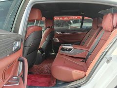 BMW 5 Series 530Li Luxury M Sport Package - ფოტო 8