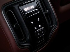 Aston Martin DBX 2022 4.0T V8 - ფოტო 17