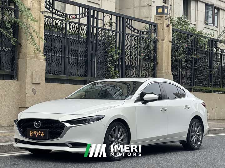 Mazda3 Axela 2.0L Automatic Elegant Edition