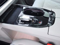 Volvo EM90 2025 Ultra Six-Seater - ფოტო 12