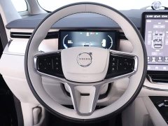 Volvo EM90 2025 Ultra Six-Seater - ფოტო 16
