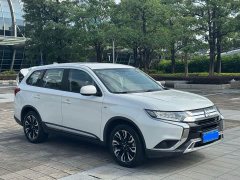 Mitsubishi Outlander 2.0L FWD Comfort 5-Seater - photo 3