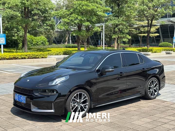Lynk & Co 03 1.5T DCT Pro