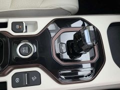 Geely ICON 2026 Chocolate 1.5TD Pure Elegance Edition - ფოტო 15