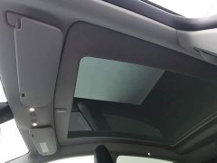 Tesla Model Y Rear-Wheel Drive - ფოტო 14