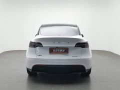 Tesla Model Y Rear-Wheel Drive - ფოტო 4