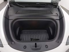 Tesla Model Y Rear-Wheel Drive - ფოტო 6