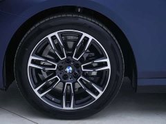 BMW 5 Series 525Li M Sport Package - ფოტო 16