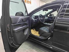 Cadillac XT5 2025 2.0T Luxury - ფოტო 6