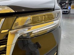 Toyota Alphard Hybrid 2.5L Premium Gold Edition - ფოტო 4