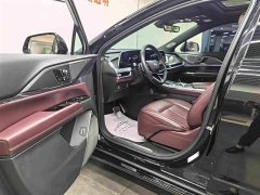 Cadillac XT5 2025 2.0T Platinum - ფოტო 4