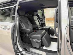 Toyota Sienna 2.5L Hybrid Premium Edition - ფოტო 10