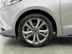 Toyota Sienna 2.5L Hybrid Premium Edition - ფოტო 18