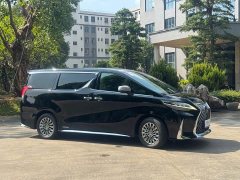 Lexus LM 2020 300h Four-Seat Royal Edition - ფოტო 3