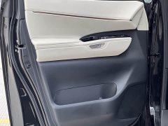 Lexus LM 2023 500h Six-Seat Premium Edition - ფოტო 18