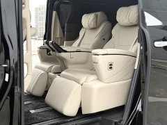 Toyota Vellfire Crown Hybrid 2.5L Executive Premier Edition - photo 5