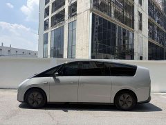 Li Auto MEGA Home Family Edition - ფოტო 3