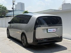 Li Auto MEGA Home Family Edition - ფოტო 4