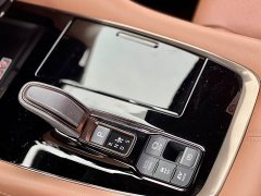 Toyota Vellfire Crown Hybrid 2.5L Executive Premier Edition - ფოტო 19