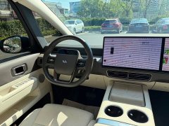 Li Auto Li Xiang MEGA Ultra - ფოტო 10