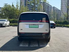 Li Auto Li Xiang MEGA Ultra - ფოტო 4