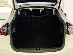 Tesla Model Y Long Range All-Wheel Drive - ფოტო 17