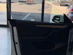 Tesla Model Y Long Range All-Wheel Drive - ფოტო 5