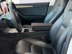 Tesla Model Y Long Range All-Wheel Drive - ფოტო 8