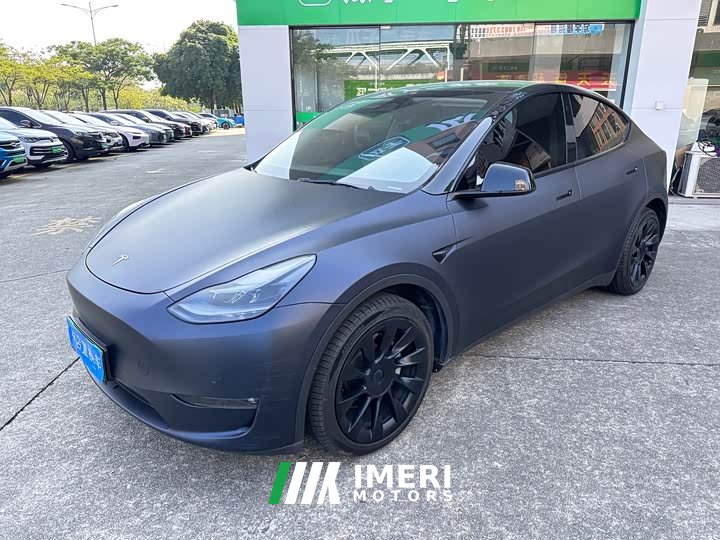 Tesla Model Y Long Range All-Wheel Drive