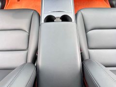 Tesla Model Y Long Range All-Wheel Drive - ფოტო 13