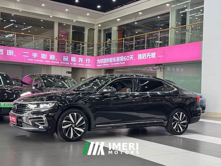 Volkswagen Passat Facelift 330TSI Elite