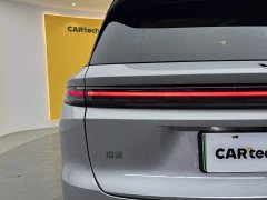 Li Auto i8 Standard Edition - ფოტო 11