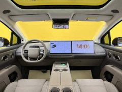 Li Auto i8 Standard Edition - ფოტო 13