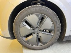 Li Auto i8 Standard Edition - ფოტო 9