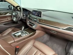 BMW 7 Series 730Li M Sport Package - ფოტო 11