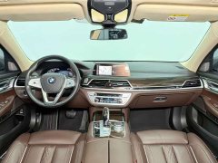 BMW 7 Series 730Li M Sport Package - ფოტო 8