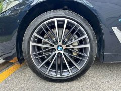 BMW 5 Series 530Li Premier M Sport Package - ფოტო 17