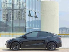 Tesla Model Y Standard Range RWD - ფოტო 7