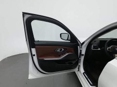 BMW 3 Series 320Li M Sport Package - ფოტო 8