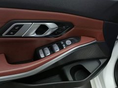 BMW 3 Series 320Li M Sport Package - ფოტო 9