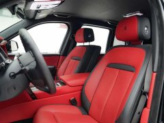 Rolls-Royce Cullinan Black Badge - ფოტო 11