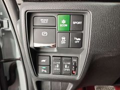 Honda Odyssey 2.0L e:HEV Luxury - ფოტო 11